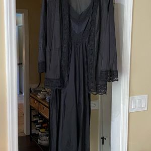 Small 2 piece Gown Set